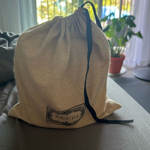 [BRAND NEW] never used : GUCCI bucket purse/bag. All white w/ tan leather suede - Picture 4 of 7